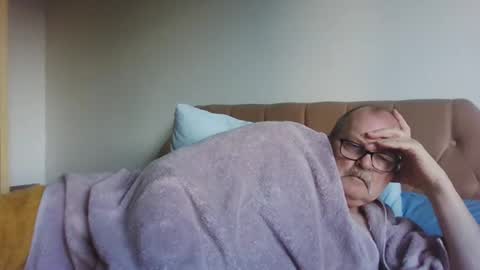 old_fkr online show from 02/26/25, 04:35