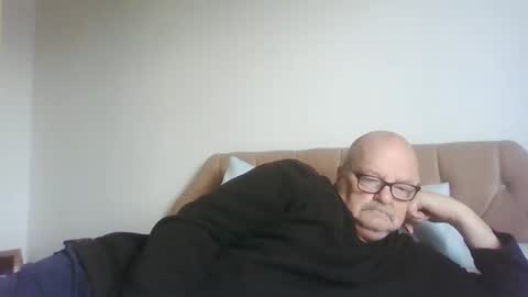 old_fkrr_ online show from 10/23/25, 08:57