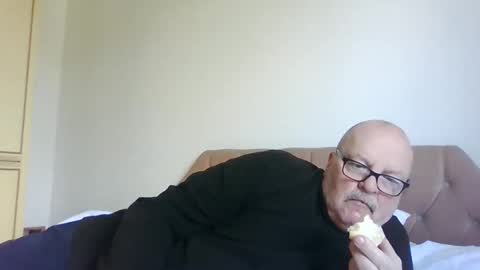 old_fkrr_ online show from 04/16/26, 08:26