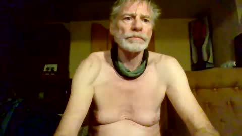 Snapshot of oldancer1959 chatting on 12/15/24, 06:18 oldancer1959 online show from 12/15/24, 06:18