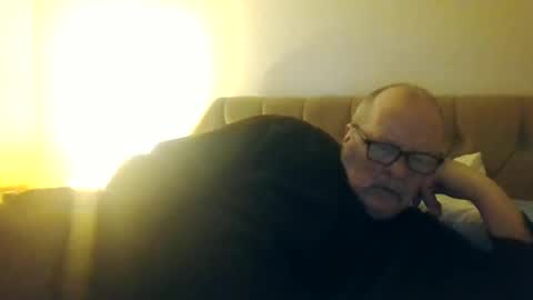 Snapshot of oldfkr69 chatting on 02/10/26, 03:54 oldfkr69 online show from 02/10/26, 03:54