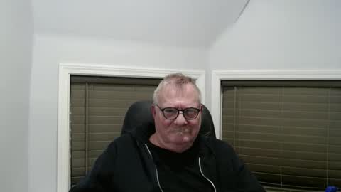Snapshot of oldguybigd chatting on 02/13/26, 05:25 oldguybigd online show from 02/13/26, 05:25