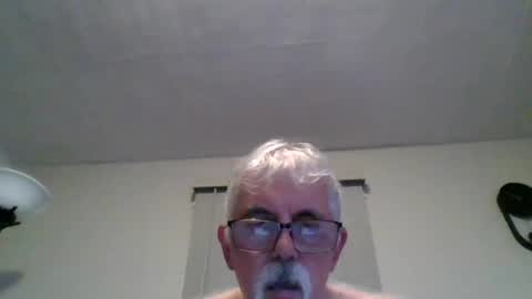 Snapshot of oldmiguy chatting on 08/09/26, 01:51 OldMIGUY online show from 08/09/26, 01:51