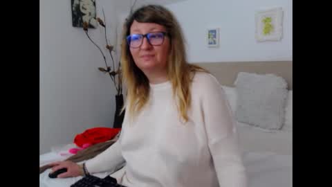Olga Pavlova online show from 04/22/26, 12:07
