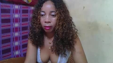 olinaa online show from 04/19/26, 11:53