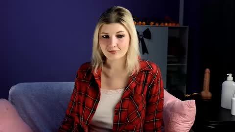 OliSunny Olivia online show from 11/02/25, 08:11