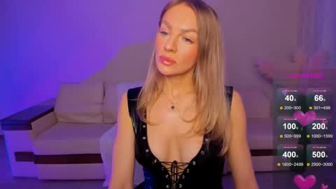 Snapshot of oliva_candy chatting on 04/24/26, 08:55 oliva_candy online show from 04/24/26, 08:55