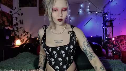 Olive online show from 11/23/25, 01:33