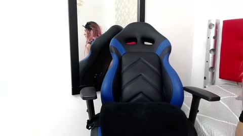 Snapshot of oliver__brown chatting on 12/07/24, 11:45 Oliver online show from 12/07/24, 11:45