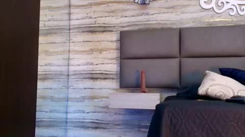 Snapshot of oliver__brown chatting on 01/11/26, 11:32 Oliver online show from 01/11/26, 11:32