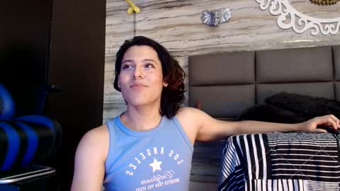 Snapshot of oliver__brown chatting on 02/01/26, 12:20 Oliver online show from 02/01/26, 12:20