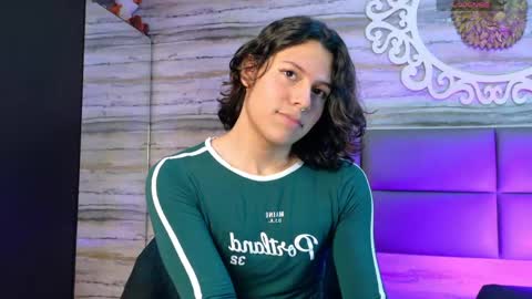 Snapshot of oliver__brown chatting on 06/05/26, 11:10 Oliver online show from 06/05/26, 11:10
