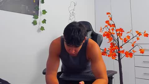 Snapshot of oliver_bray chatting on 01/13/26, 08:03 Oliver bray online show from 01/13/26, 08:03