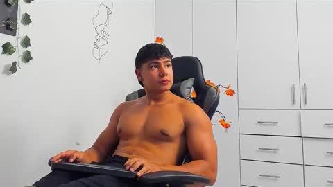 Snapshot of oliver_bray chatting on 02/13/26, 03:24 Oliver bray online show from 02/13/26, 03:24