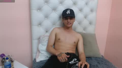 Snapshot of oliver_cat_ chatting on 05/10/26, 01:49 oliver_cat_ online show from 05/10/26, 01:49