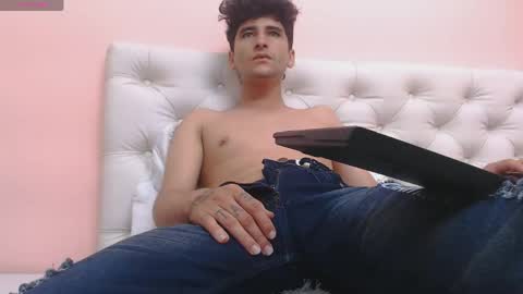 Snapshot of oliver_cat_ chatting on 05/13/26, 10:23 oliver_cat_ online show from 05/13/26, 10:23