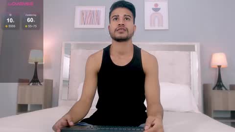 Snapshot of oliver_conort_ chatting on 01/10/25, 06:42 Olive Connort online show from 01/10/25, 06:42