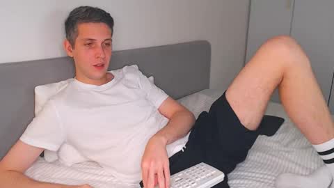 Oliver online show from 11/04/25, 05:23