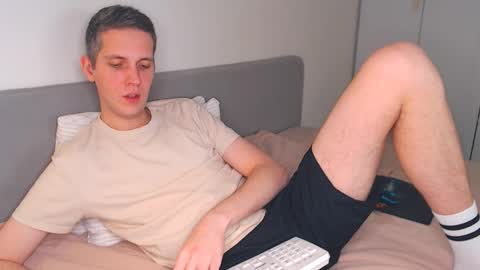 Oliver online show from 12/20/25, 05:09