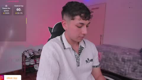 oliveeer online show from 03/19/26, 08:35