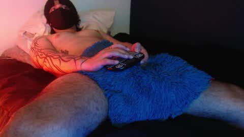 oliver_laid_2023 online show from 12/27/24, 08:24