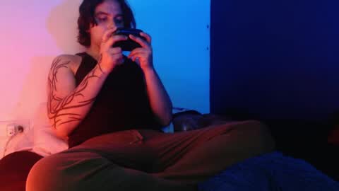 oliver_laid_2023 online show from 12/29/24, 07:50