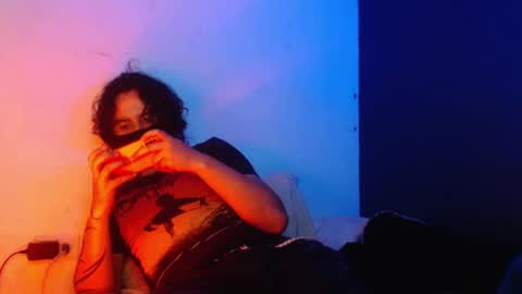 oliver_laid_2023 online show from 12/31/24, 06:59