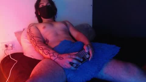 oliver_laid_2023 online show from 01/05/25, 09:26