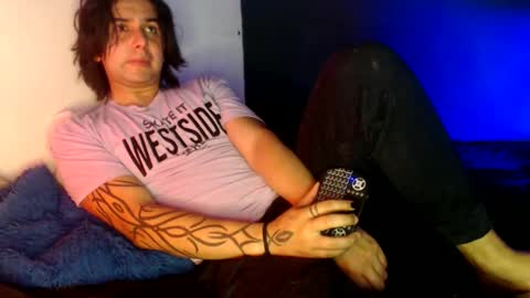 oliver_laid_2023 online show from 01/18/25, 06:03