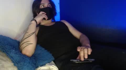 oliver_laid_2023 online show from 01/27/25, 07:56