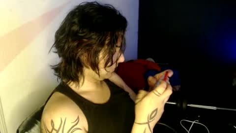 oliver_laid_2023 online show from 02/08/25, 07:15