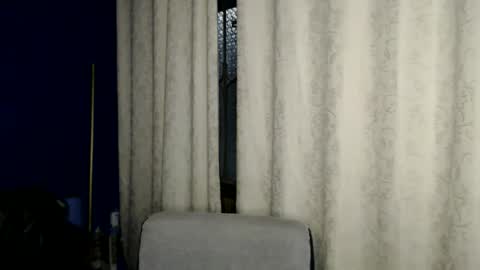 oliver_laid_2023 online show from 09/10/25, 08:36