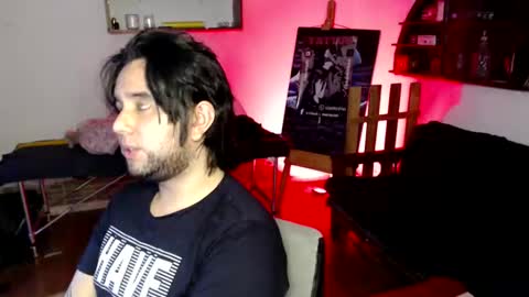 oliver_laid_2023 online show from 10/24/25, 05:37