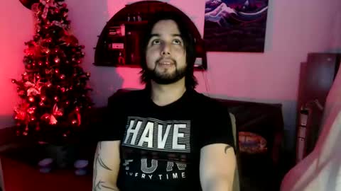 Snapshot of oliver_laid_2023 chatting on 12/20/25, 06:09 oliver_laid_2023 online show from 12/20/25, 06:09