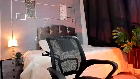 oliver mr  online show from 11/15/25, 07:32