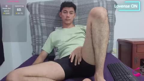 Snapshot of oliver_rayman chatting on 02/10/26, 10:14 Oliver Rayman online show from 02/10/26, 10:14