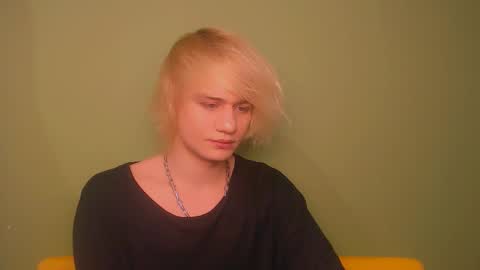 Oliver online show from 12/24/24, 01:16