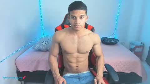 Snapshot of oliver_thompsson chatting on 05/17/26, 06:26 oliver thompsson online show from 05/17/26, 06:26