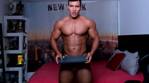 oliver_tommy online show from 10/13/25, 01:55