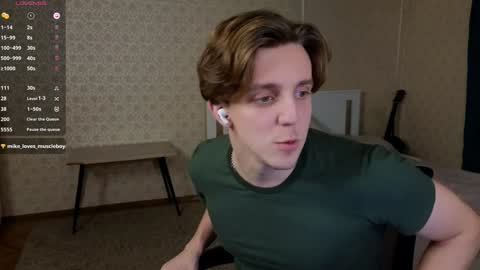 Snapshot of oliver_travis chatting on 12/06/24, 01:07 Oliver Evans online show from 12/06/24, 01:07