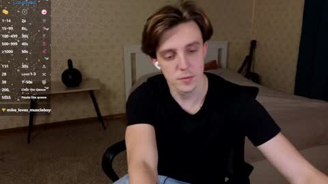 Snapshot of oliver_travis chatting on 12/10/24, 11:51 Oliver Evans online show from 12/10/24, 11:51