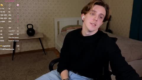 Snapshot of oliver_travis chatting on 12/13/24, 02:10 Oliver Evans online show from 12/13/24, 02:10