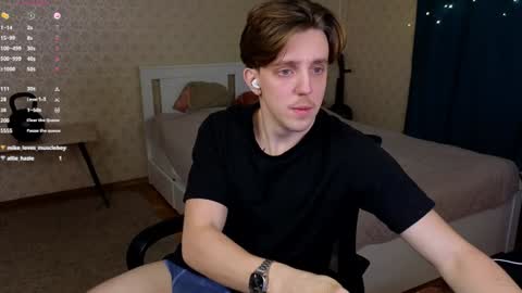 Snapshot of oliver_travis chatting on 12/19/24, 03:07 Oliver Evans online show from 12/19/24, 03:07