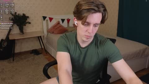 Snapshot of oliver_travis chatting on 01/22/25, 01:31 Oliver Evans online show from 01/22/25, 01:31