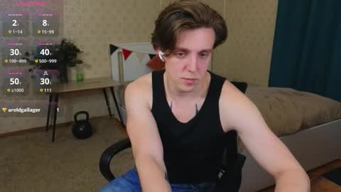 Snapshot of oliver_travis chatting on 09/13/25, 01:49 Oliver Evans online show from 09/13/25, 01:49