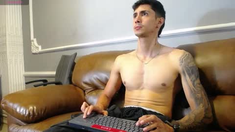 Oliver bennet online show from 11/19/25, 11:38