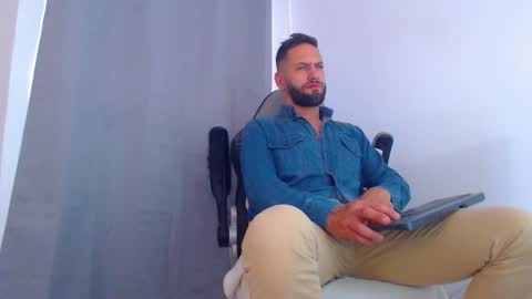 oliver online show from 12/16/24, 08:37