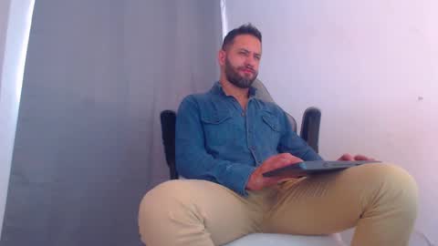 oliver online show from 01/03/25, 07:29