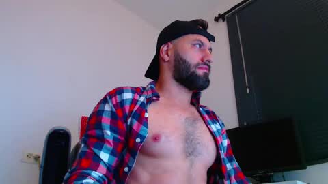 oliver online show from 01/13/26, 01:16