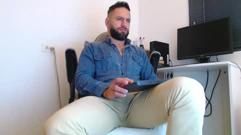 oliver online show from 02/20/26, 03:56